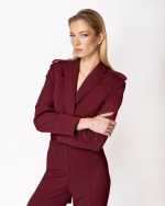FW-031 | TAILORED BODY BLAZER WITH STRUCTURED SHOULDERS AND SHOULDER TABS - Image 5