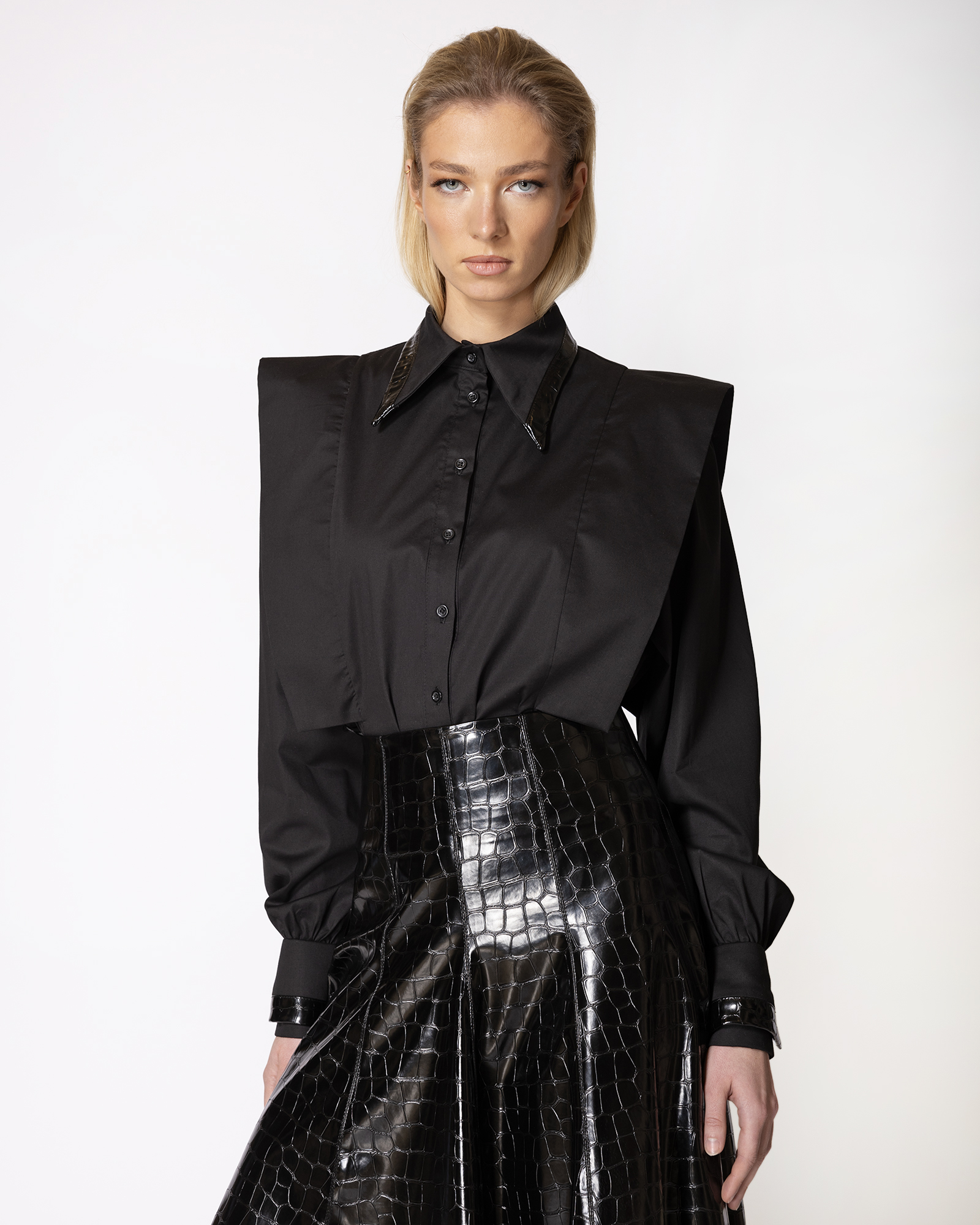 FW073 FW-073B | CROPPED SHIRT WITH GEOMETRIC SHOULDERS - Image 1